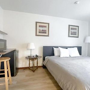 Commons Inn
